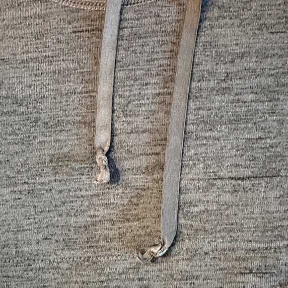 KUHL Women’s Cowl Neck Sweatshirt Lightweight Aspen Snowmass Embroidered Logo - Picture 9 of 11